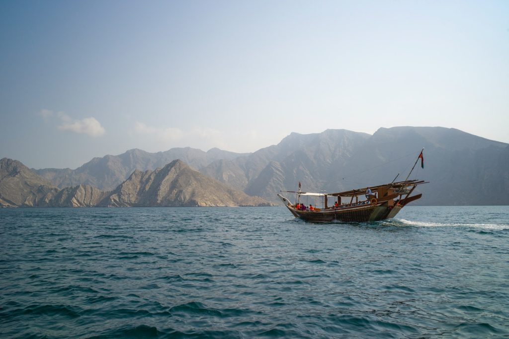 TIPS FOR THE TOURS AT MUSANDAM FROM DUBAI BY CAR AND BUSES